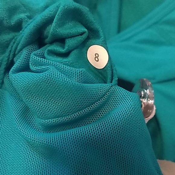 Lululemon Tank - Picture 5 of 6